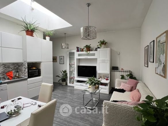 Quadrilocale in via Monte San Genesio 2, Milano