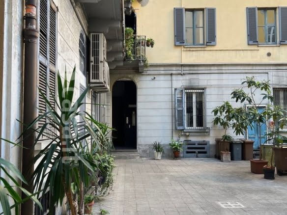 Trilocale in Via Giulio Tarra 6 a Milano