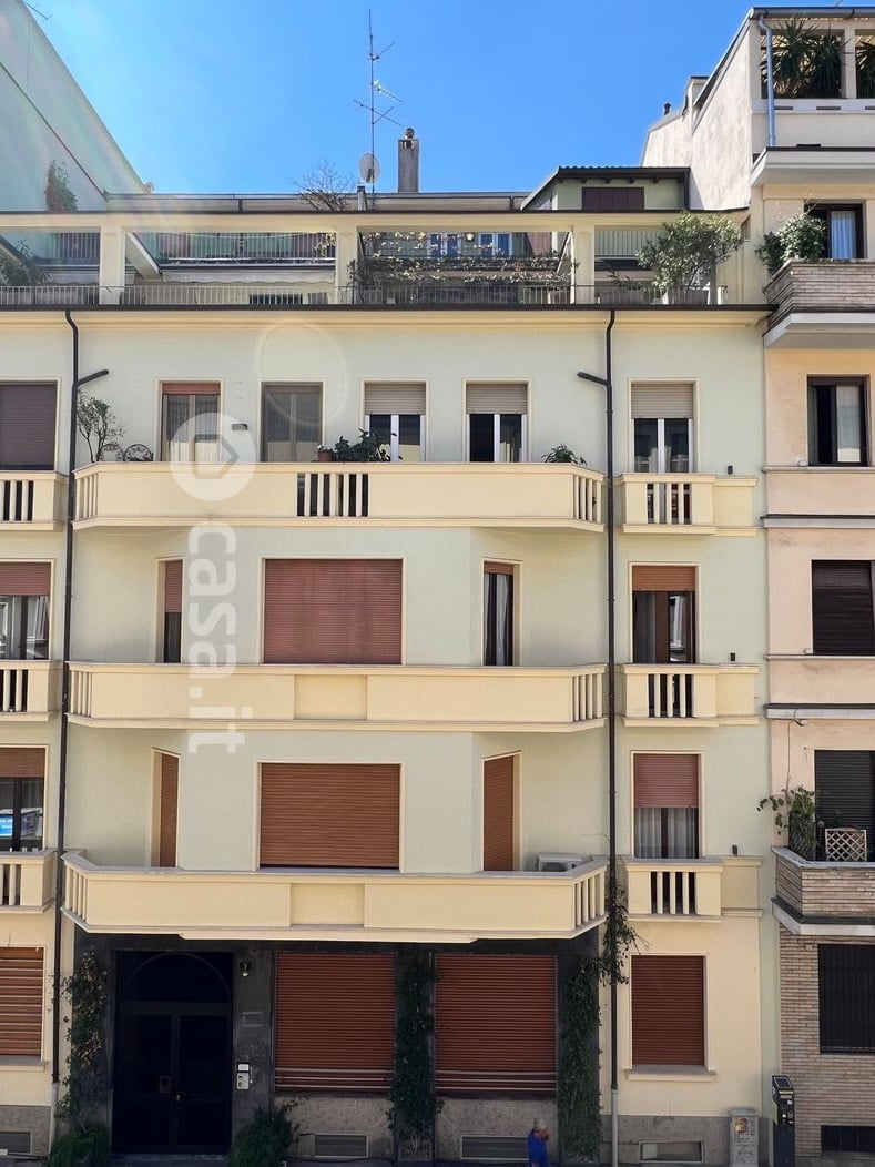 Trilocale in Via Giulio Tarra 6 a Milano