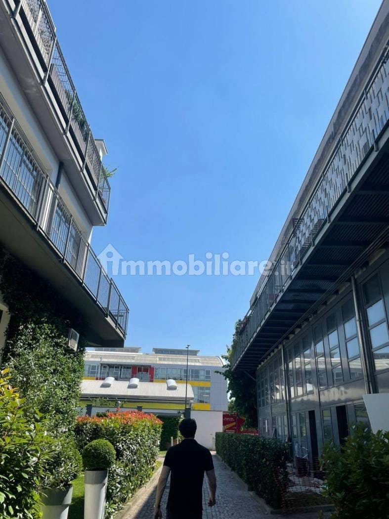 Edificio in Vendita MilanoBovisaVia Simone Schiaffino