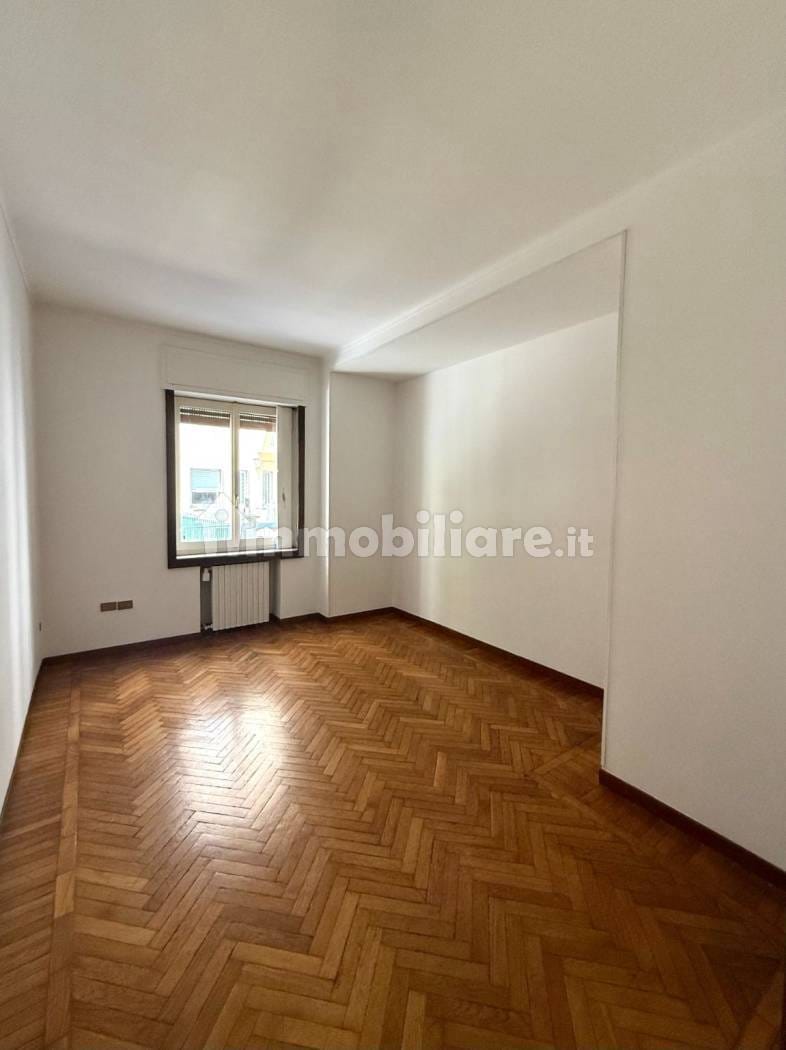 Quadrilocale piazza Cinque Giornate, Montenero, Milano 4 locali